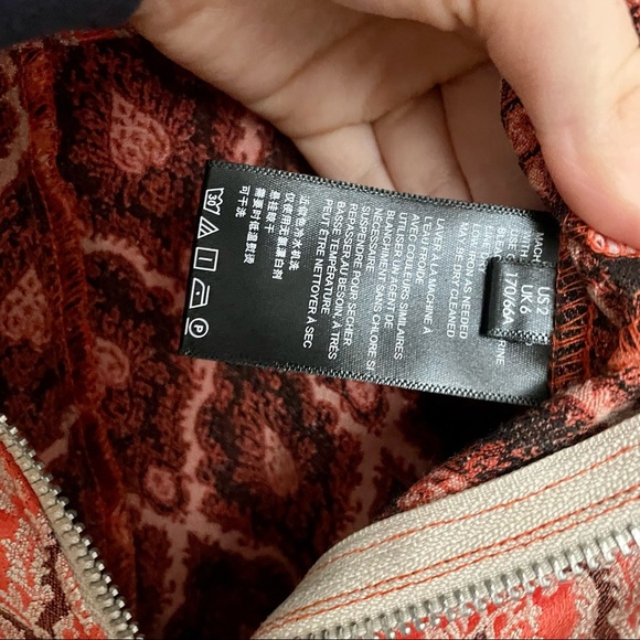 Urban Outfitters Patterned Pants - Picture 7 of 7